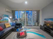 Prime CBD Living Walk to RMIT | Free Tram Zone | Modern...