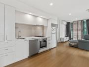 Prime CBD living with sweeping city views