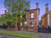 Prime Central Locale Close to hospitals, CBD, cafes &...