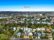 Prime Creekside Location!