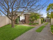 Prime Family Living or Development Opportunity in MWSCZ...