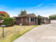 Prime Gladstone Park Location