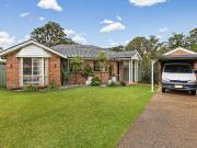 Prime Lake Innes Location, Easy Care Single Level Home