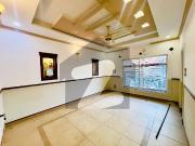 Prime Location 10 Marla House For Rent