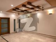 Prime Location 10 Marla House For sale In Bahria Town...