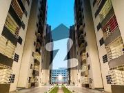 Prime Location 1650 Square Feet Flat For rent In Sumaira...