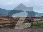Prime Location 1kanal Boulevard Plot Available For Sale...