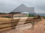 Prime Location 1kanal with Extra Land Boulevard Corner...