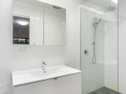 Prime location 2190m2 walk to beach shed space galore