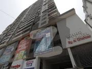 Prime Location 2200 Square Feet Flat For Sale Available...