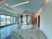 Prime Location 4 Bed Brand New Modern Apartment...