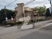 Prime Location 600 Square Yards Spacious House Available...
