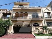 Prime Location 8 Marla House For Sale In The Perfect...