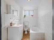 Prime Location, Convenience and Location!