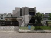 Prime Location House 1 Kanal For sale In DHA Phase 2...