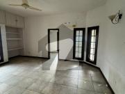 Prime Location House Of 1000 Square Yards Available For...