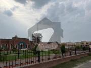 Prime Location House Of 20 Marla Is Available For sale...