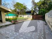 Prime Location Investor Rate Old House is for SALE