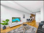 Prime Location Living Near Victoria Metro – Stylish &...
