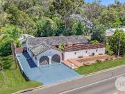 Prime Position Plus Rare Dual Double Lock Up Garages