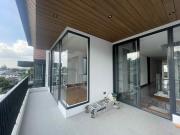 Prime QC Location! 946 sqm Luxury Residence with 5BR... Prime QC Location! 946 sqm Luxury Residence with 5BR...