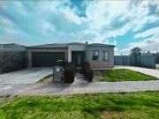 Prime Vermont Family Home: Freshly Renovated 5 Bed +...