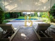 Primorosa casa com arquitetura e design clássico,...