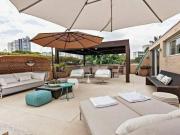 Primorosa casa em condomínio fechado, localizado no...