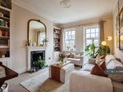 Primrose Mansions, London, SW11 2 bed flat to rent...