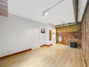 Prince Of Wales Passage NW1, 3 bed flat to rent, £3,550...