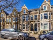 Princes Street, Roath CF24, 2 bed flat to rent, £1,250...