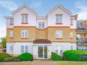 Princess Alice Way, London, 2 Bedroom Flat