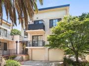 Privacy, Space, and Convenience in a Leafy Setting