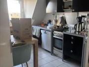 PRIVAT: Moderne 2,5 Zi. Dachgeschoss Wohnung in ruhiger...