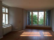 Privat: Wohnung mit Loggia nahe Theresianum