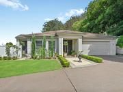 Private and secure Villa in Gated Complex