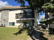 Private back unit, expansive city view