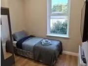Private ensuite room in North Circular Road, Dublin
