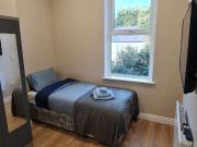 Private ensuite room in North Circular Road, Dublin