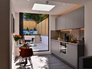 Private garden, modern, utilities included