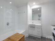 Private Inner City Haven with 2 Car Parks