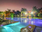 Hôtel particulier avec jardin et salle de réception