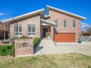 Private North Hill Retreat with Lifestyle, Comfort & Space