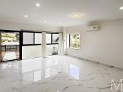 PRIVATE & PEACEFUL FULL BRICK HOME CLOSE TO CHATSWOOD