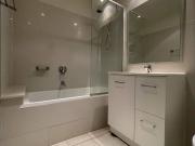 Private quiet and sunny top floor unit with district view