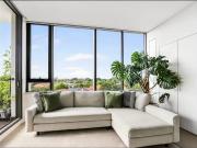 Private rental! Stylish modern apartment with Rare...