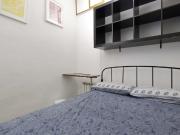 private room Calle Escorial