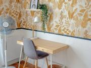 Private Room in a Charming Shared Apartment near Metro...