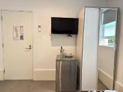 Private Room Walk to North Sydney Station and Greenwood...
