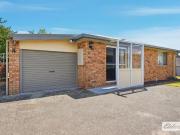 PRIVATE SECURE CLOSE TO TOWN